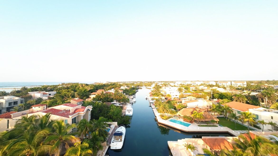 Puerto Aventuras condos for sale