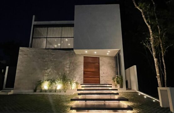 Luxurious 3-Bedroom Home for Sale in Senderos de Maya Coba, Playa del Carmen