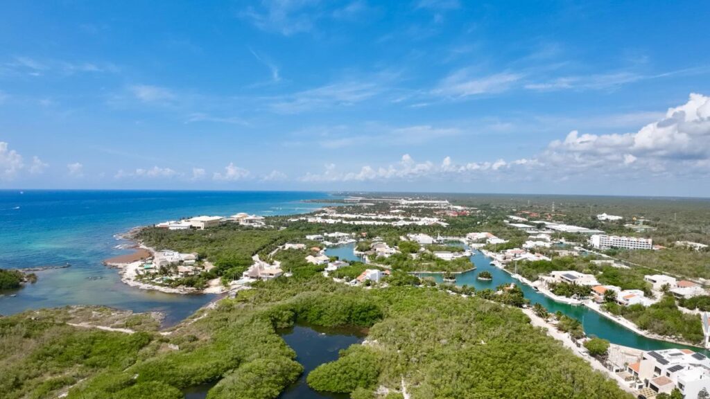 photo aerial puerto aventuras fase 4