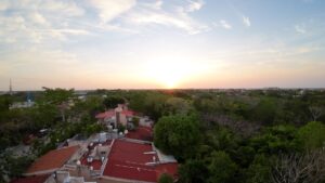 Compare lifestyle and ROI between marina vs golf Puerto Aventuras properties. Which area best fits your investment strategy?