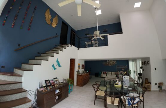 House for Sale in Puerto Aventuras Caleta Yalku – 4BR Golf View Home with Pool & Solar Panels